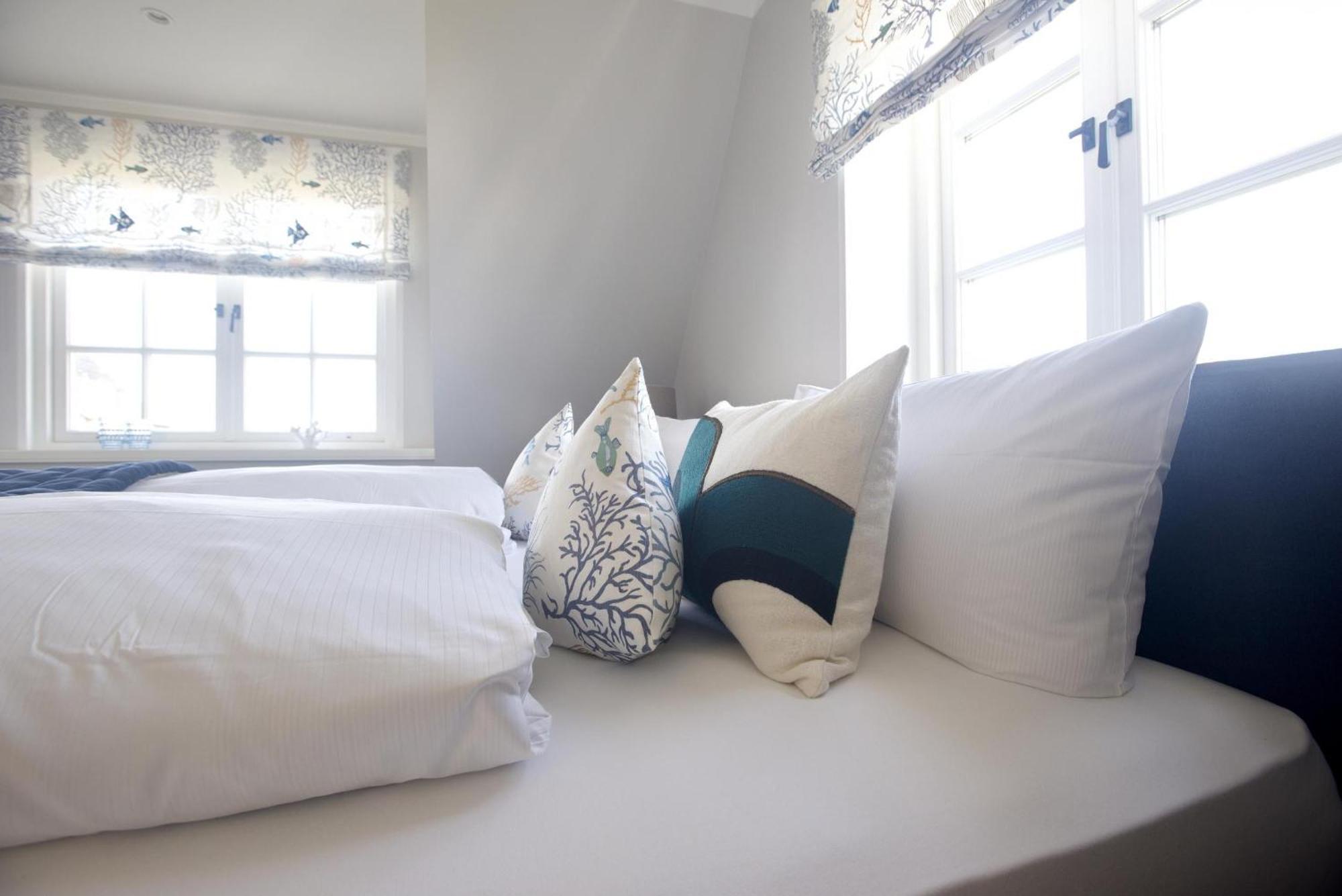Neu! Ferienhaus Litj Horsa Hoog - Luxus, Lage, Leichtigkeit Mit Wellenrauschen In Wenningstedt Sylt Eksteriør billede